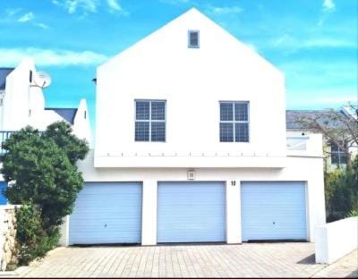 Property building, Parking