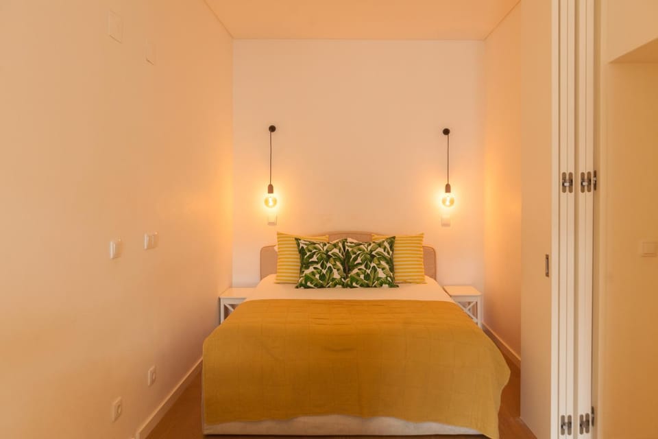 Facade/entrance, Bed, Photo of the whole room, Bedroom, Family, hair dryier, heating, internet