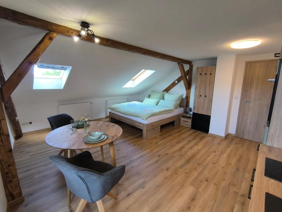 Bed, Living room, Photo of the whole room, Seating area, Bedroom