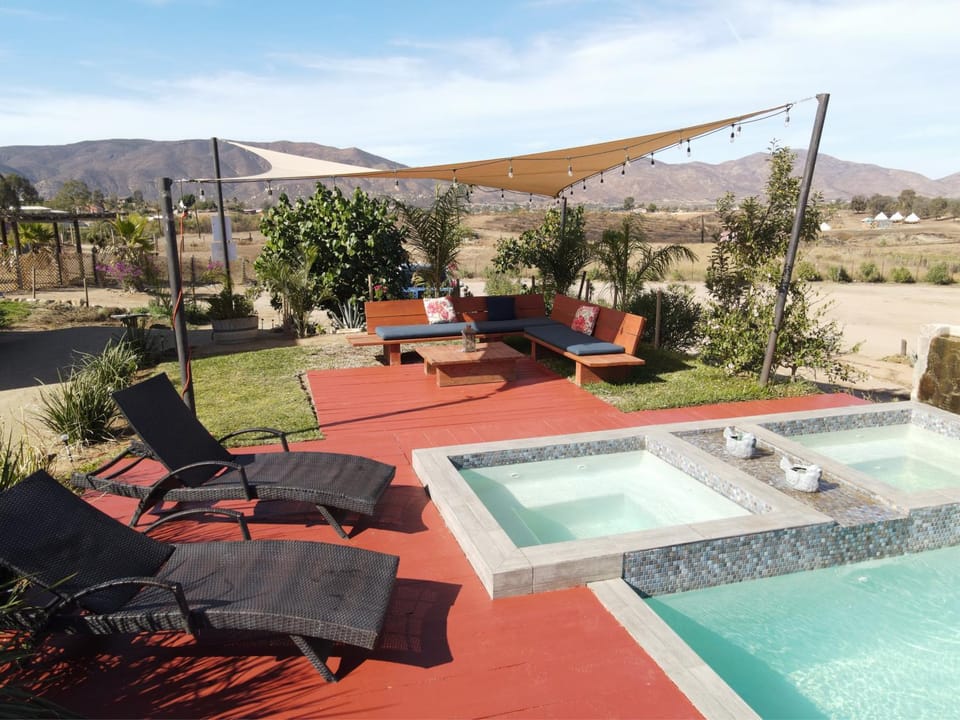 Patio, Garden, Balcony/Terrace, Living room, Lounge or bar, Area and facilities, Swimming pool