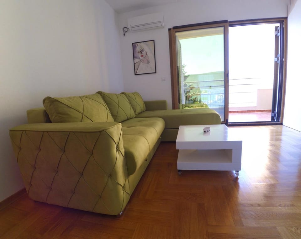 Green Apartment Apartment in Dubrovnik-Neretva County