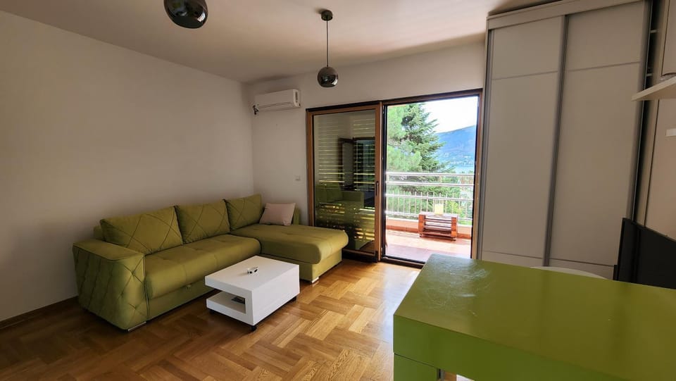 Green Apartment Apartment in Dubrovnik-Neretva County