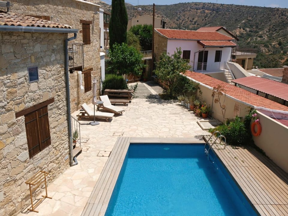 Balcony/Terrace, Pool view