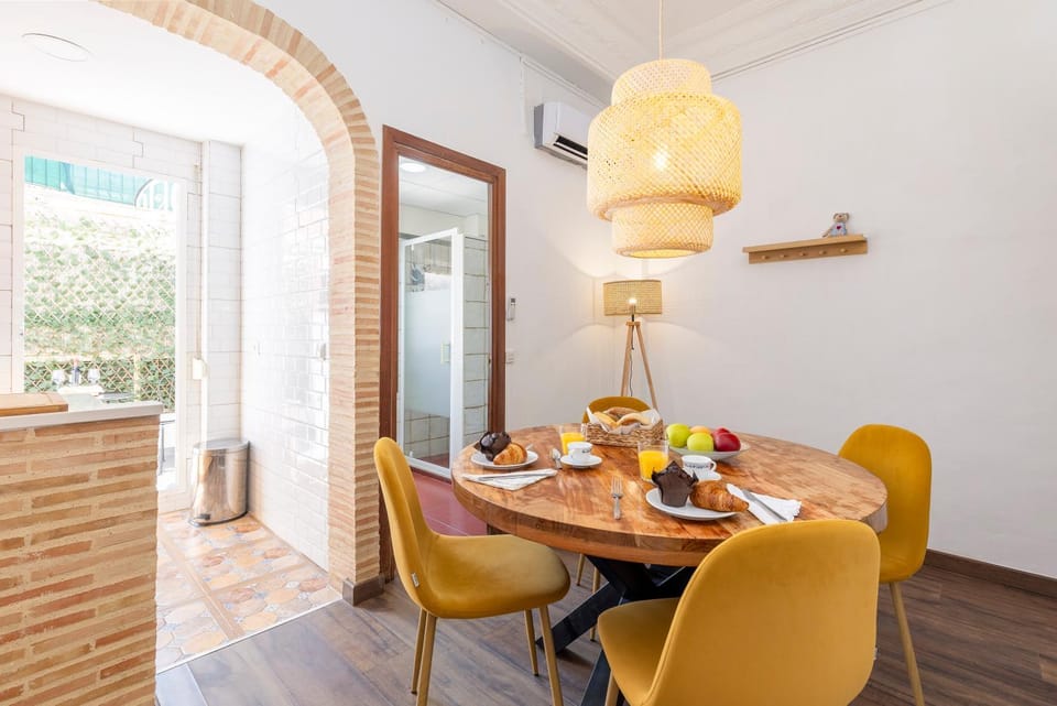 Living room, Seating area, Dining area, kitchen