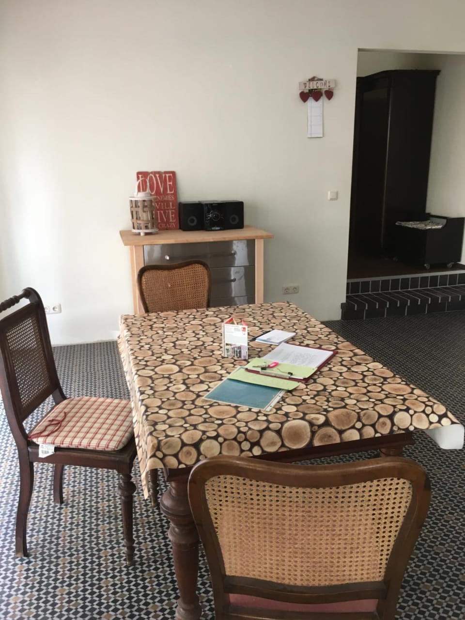 Photo of the whole room, Dining area