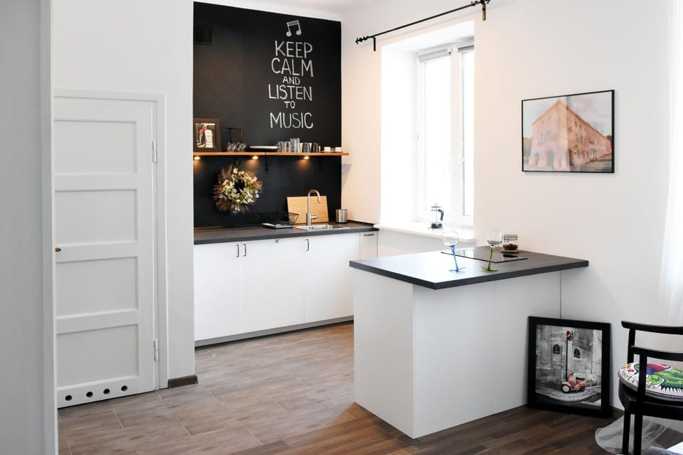 Kitchen or kitchenette, Living room