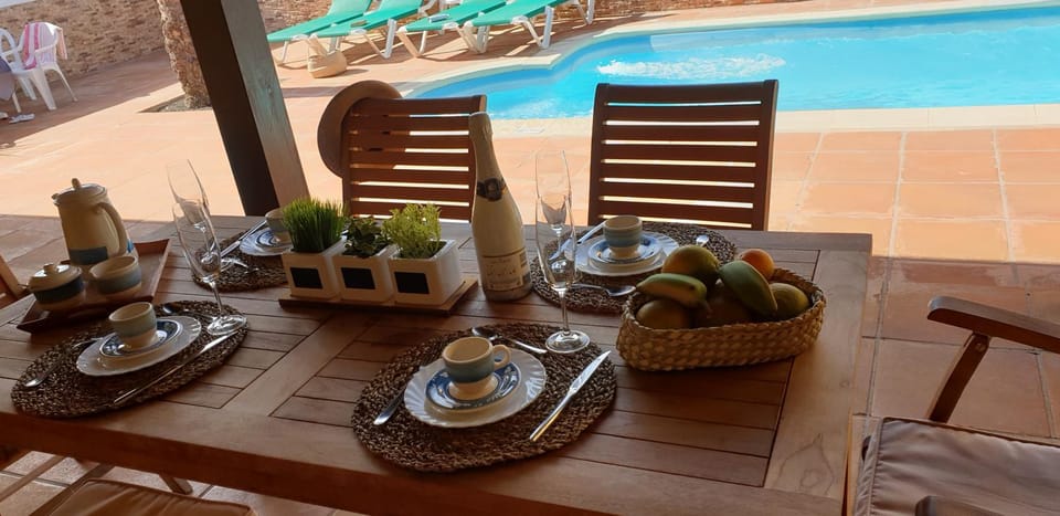 Solarium, Swimming pool
