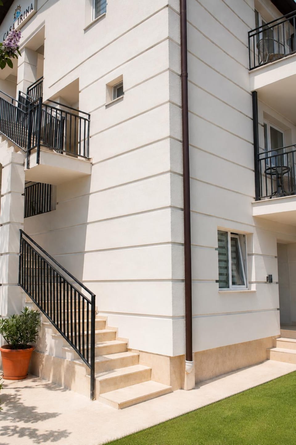 Property building, Balcony/Terrace