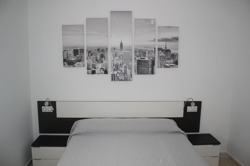 Bed, Photo of the whole room