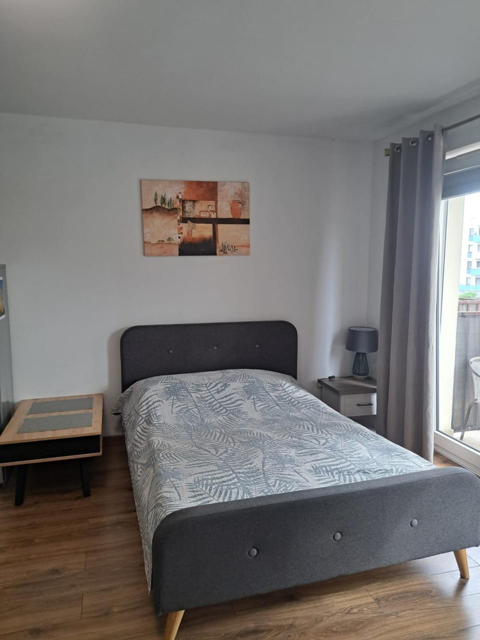 Photo of the whole room