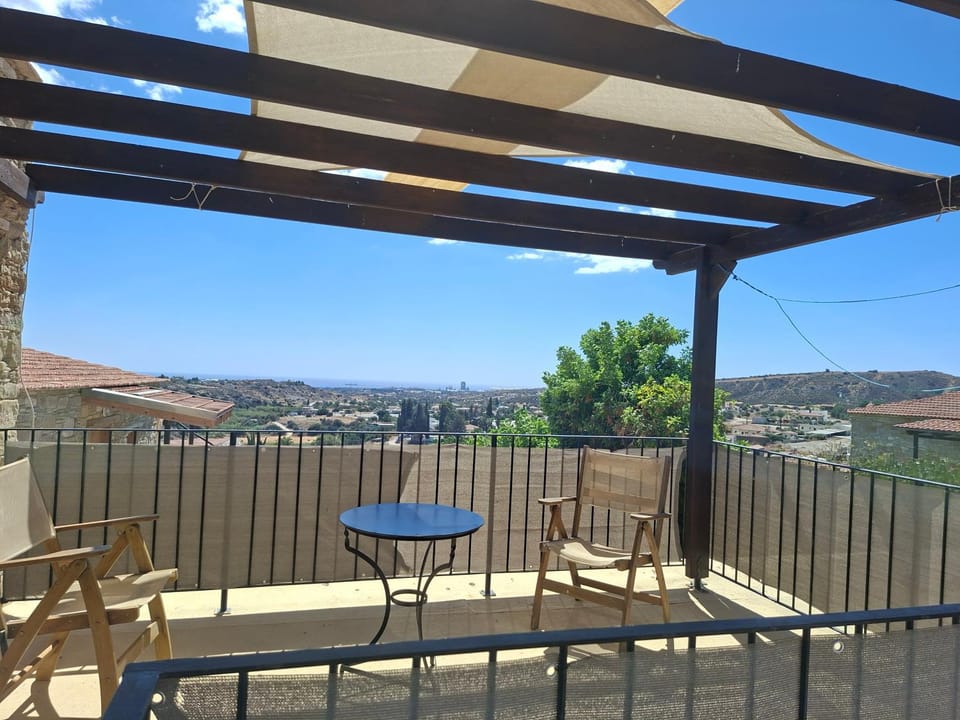 Patio, Day, Natural landscape, View (from property/room), Balcony/Terrace, Mountain view