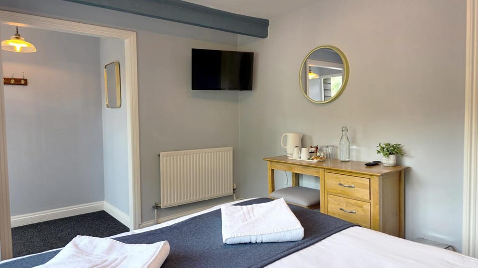 Bed, TV and multimedia, Coffee/tea facilities, Photo of the whole room, Bedroom