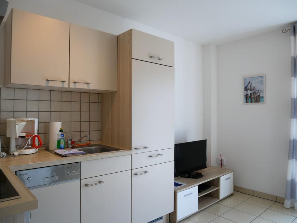 TV and multimedia, Kitchen or kitchenette, Living room