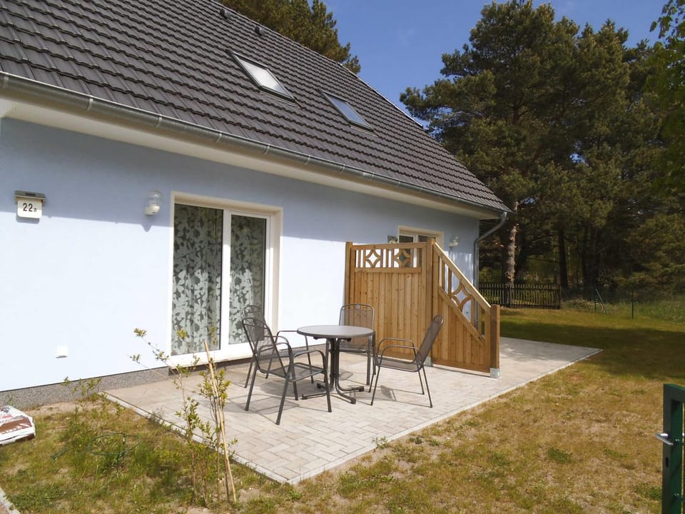 Property building, Patio, Balcony/Terrace