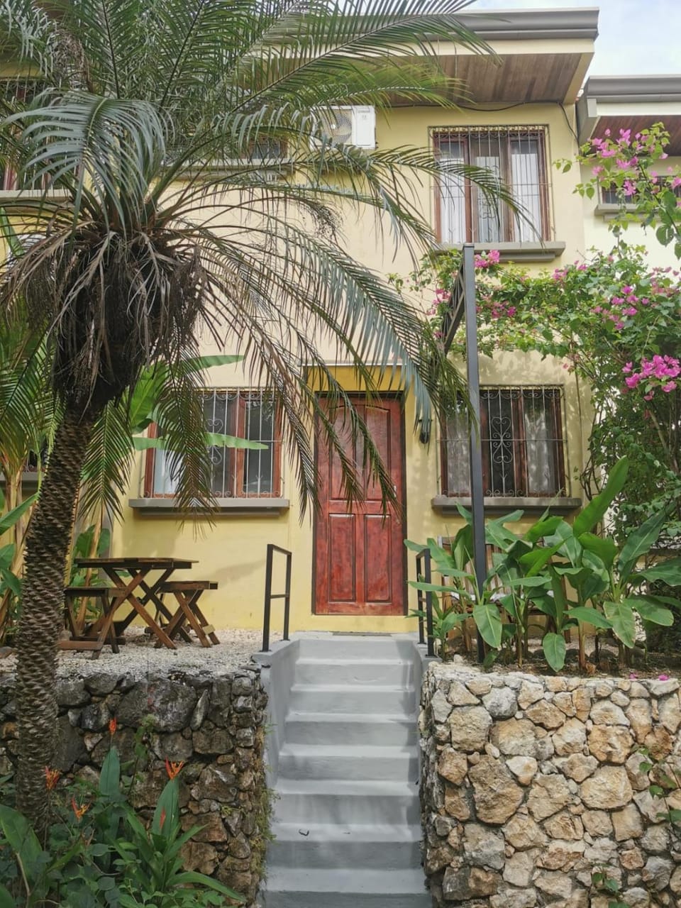 Property building, Patio, Facade/entrance, Garden view