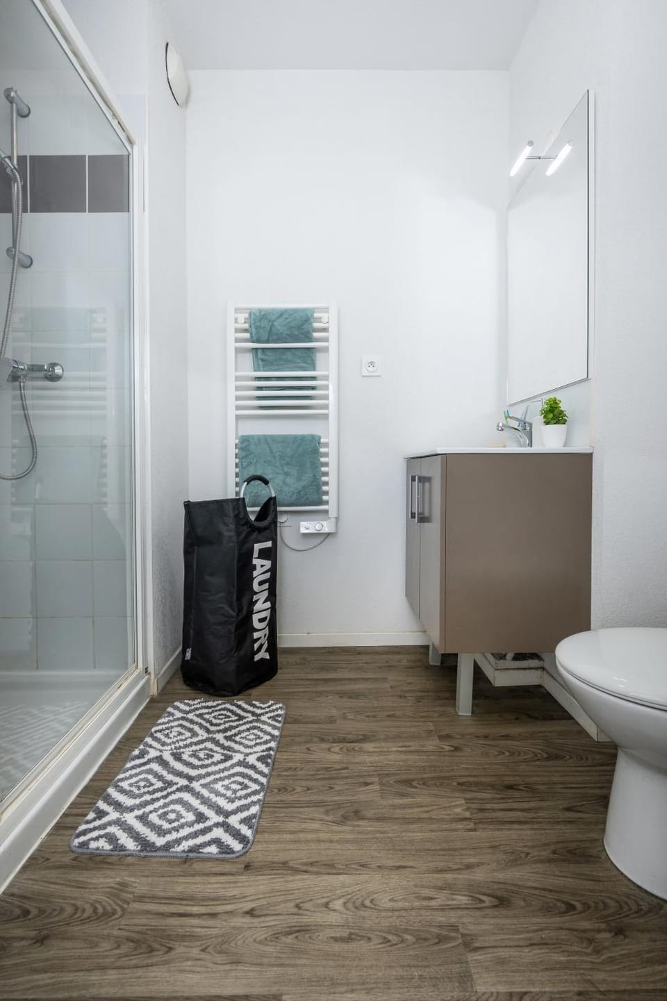 Shower, Toilet, Bathroom