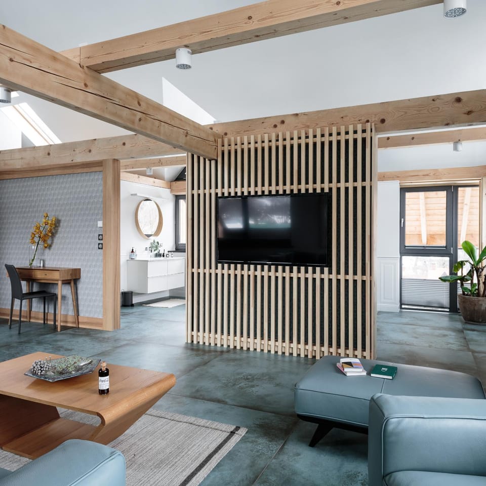 TV and multimedia, Seating area