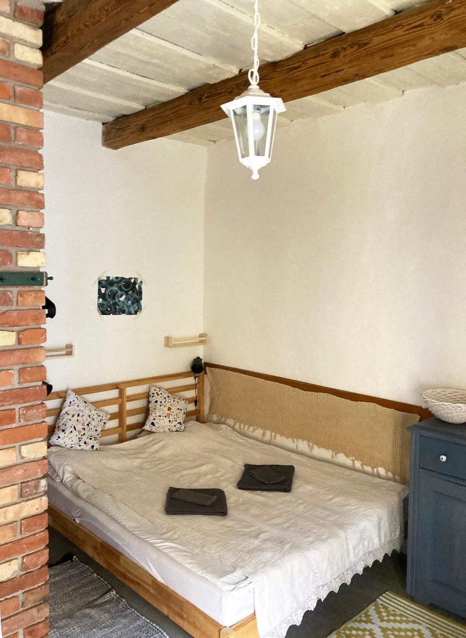 Bed, wardrobe