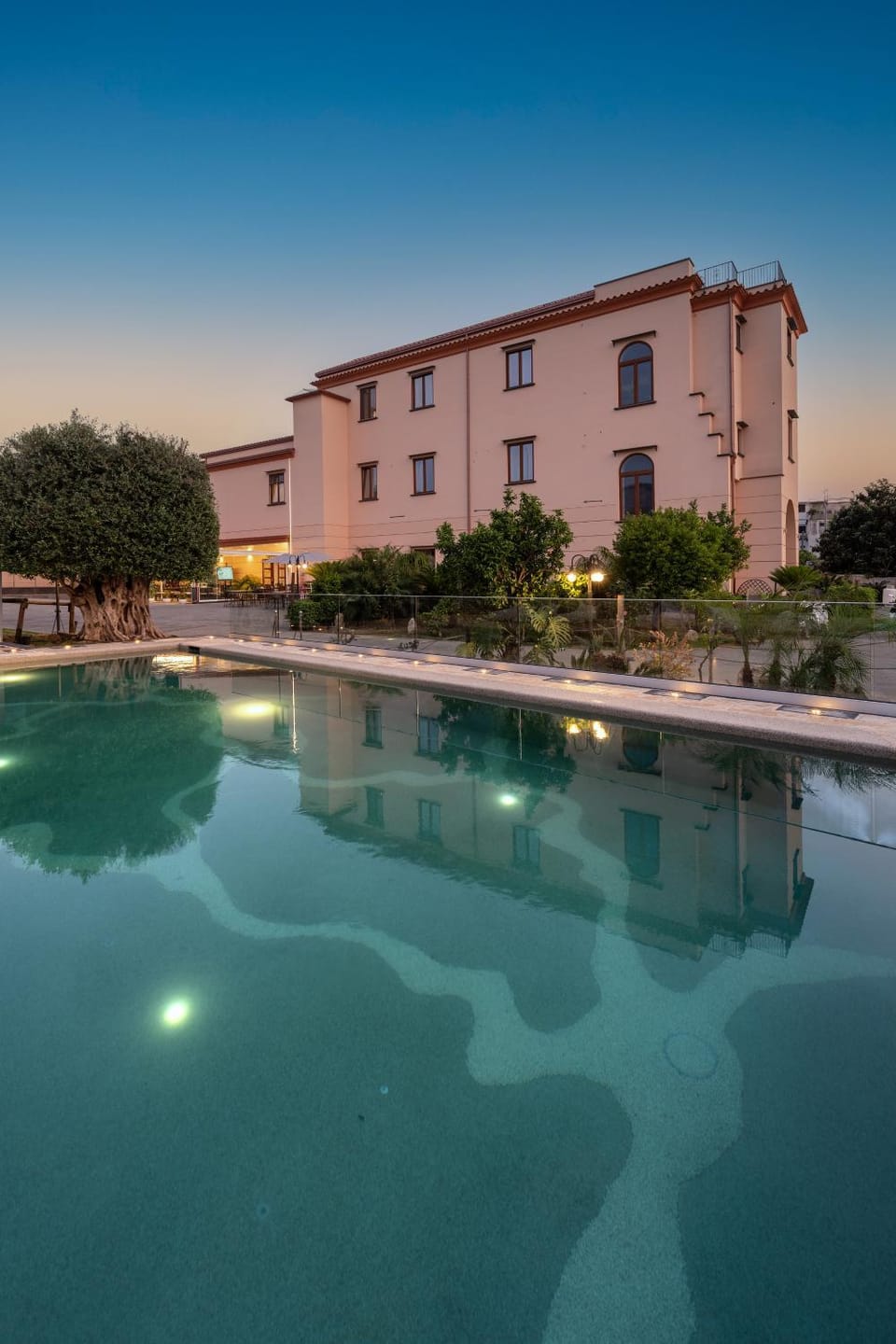 Swimming pool, Swimming pool