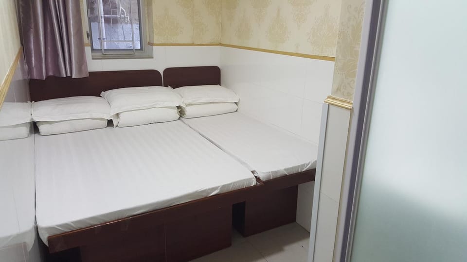 Lung Wa Hotel Bed and Breakfast in China