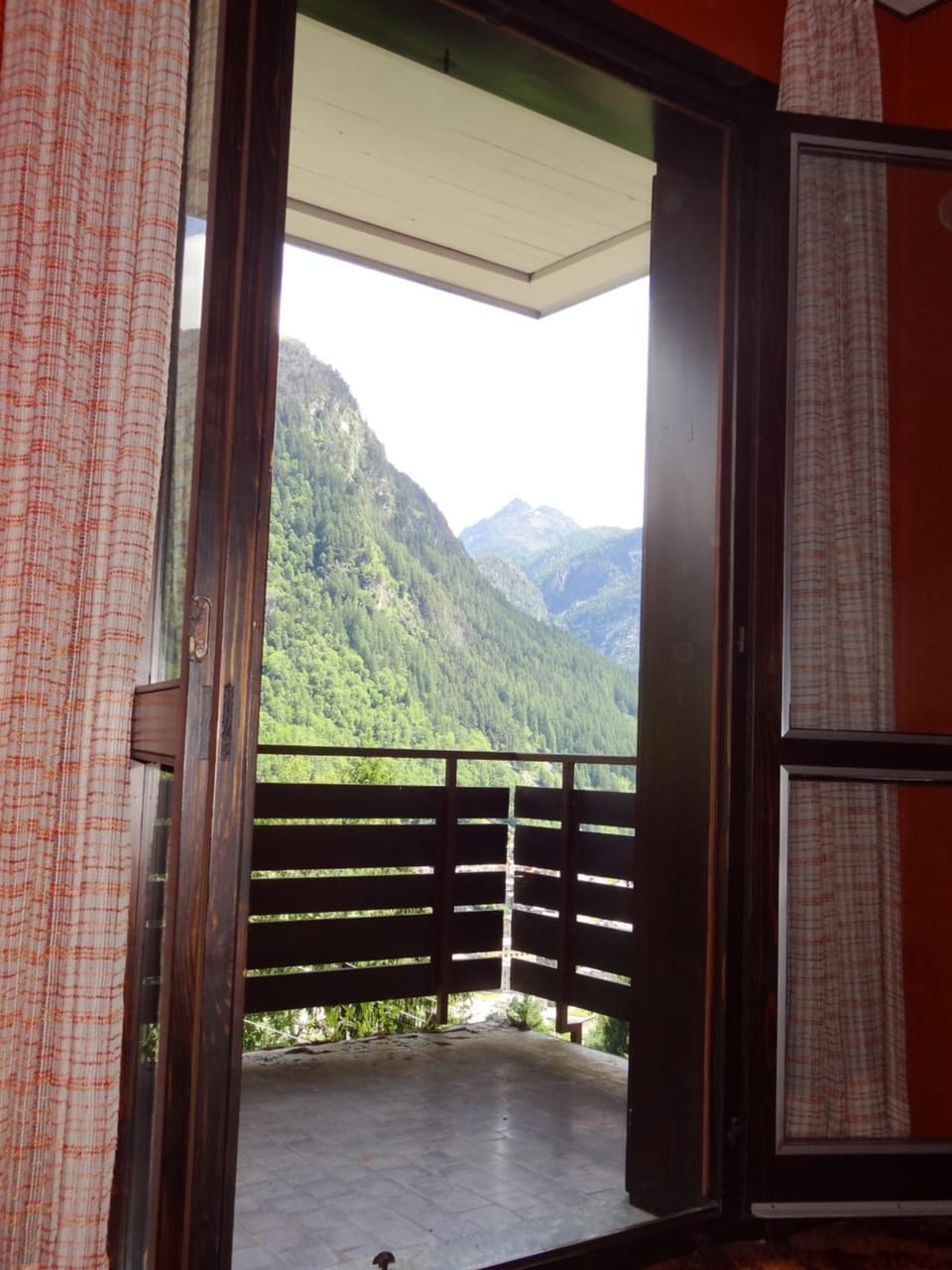 Balcony/Terrace, Mountain view