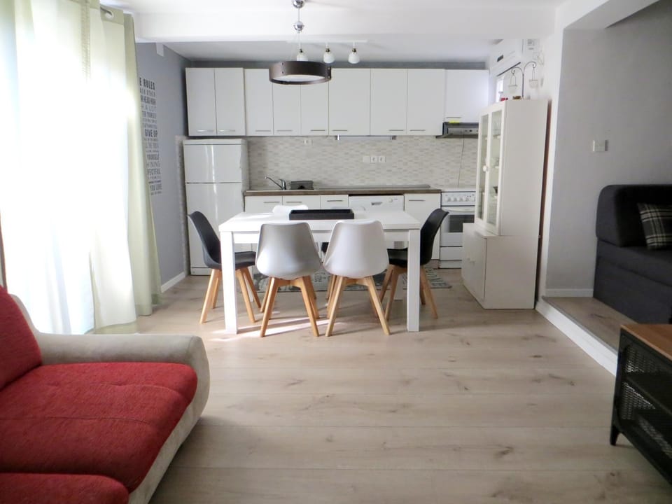 AP. KATARINA, Renovated & Full Equipped - Quiet Center! Apartment in Dubrovnik-Neretva County