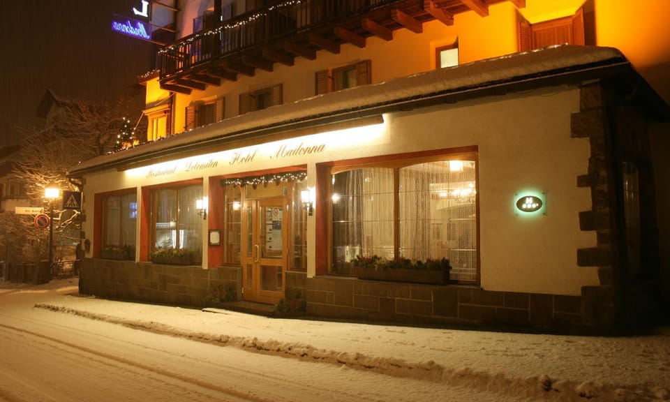 Facade/entrance, Winter