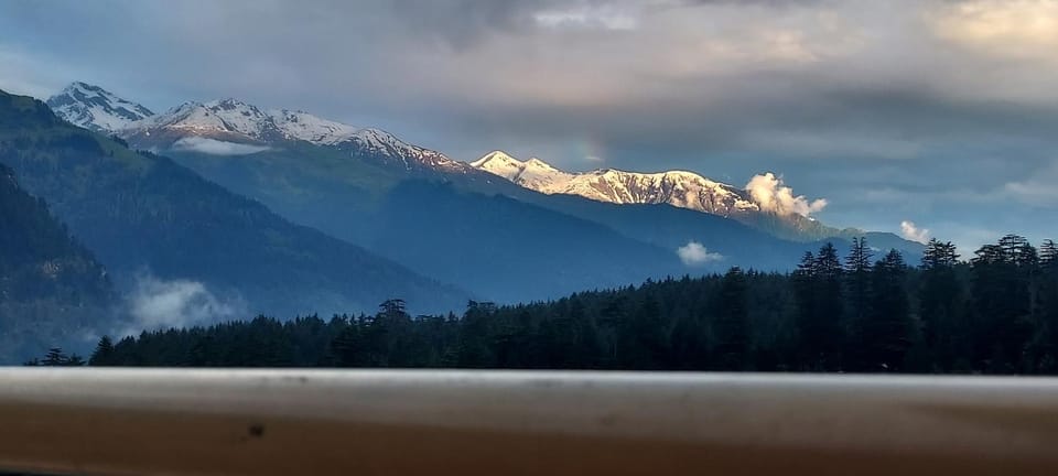 UpClimb Longstay for bus or taxi only guests Hostel in Manali