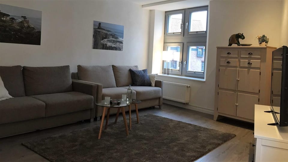 TV and multimedia, Decorative detail, Seating area