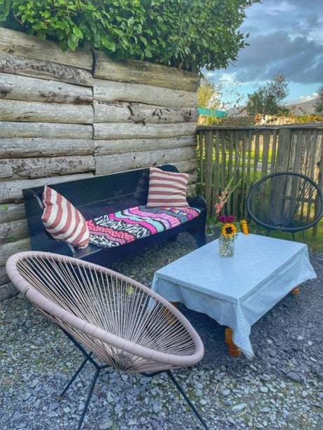 Garden, Seating area