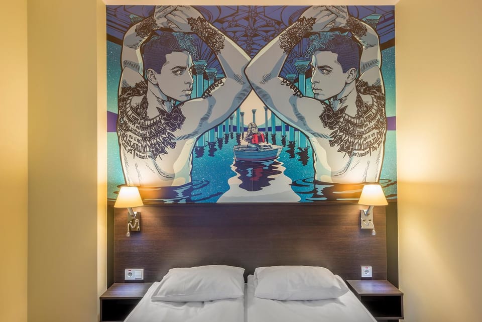 View (from property/room), Photo of the whole room, Decorative detail, Bedroom, bunk bed