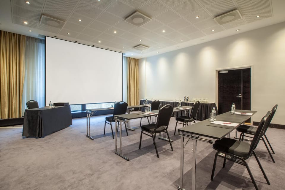 Meeting/conference room