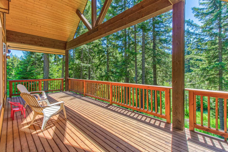 Elk Meadows Escape House in King County