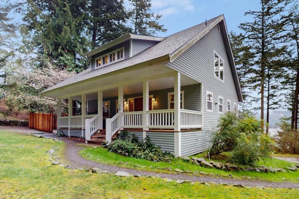 Shore Thing Retreat House in Washington