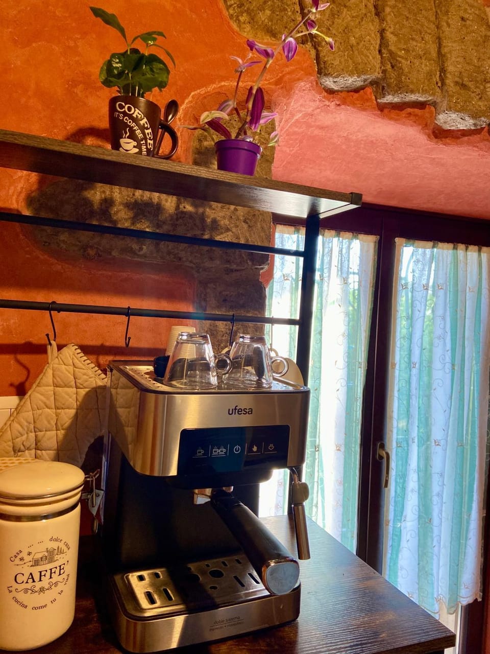 Coffee/tea facilities