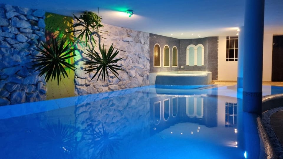 Hot Tub, Pool view, Swimming pool
