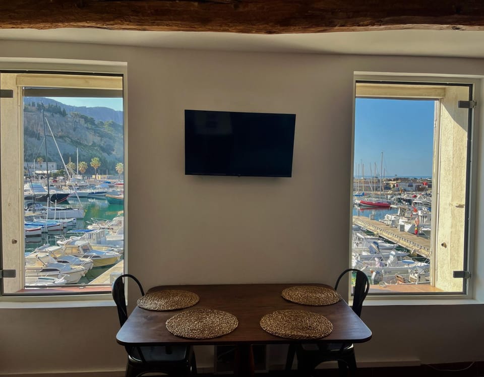 Le Palmyre Apartment in Cassis