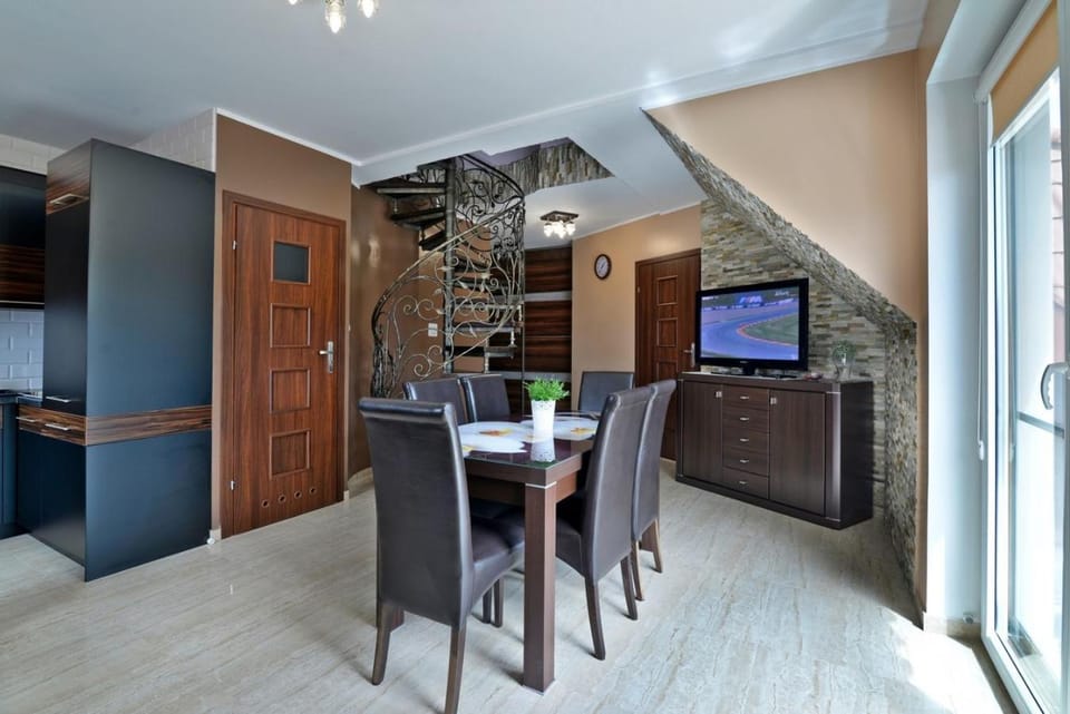 APARTAMENT PIOTR i PAWEŁ 8 os KRYNICA MORSKA DELUXE 2 poziomy Apartment in Pomeranian Voivodeship
