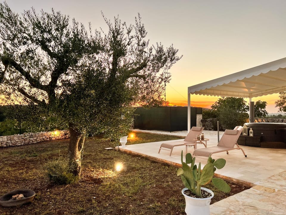 Property building, Garden, Hot Tub