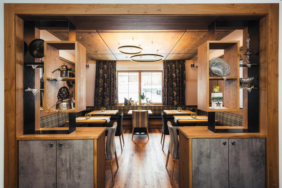 Lounge or bar