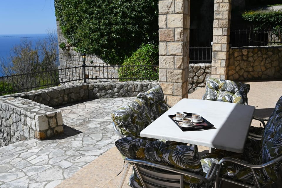 Stone Sunset Villa Anđa Country House in Budva Municipality