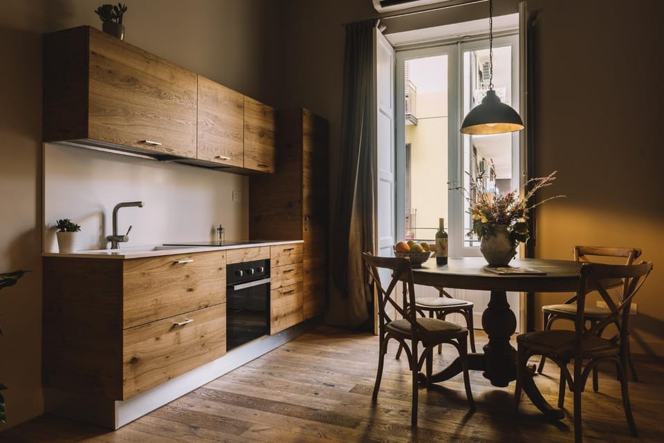 Kitchen or kitchenette, Dining area, Communal kitchen
