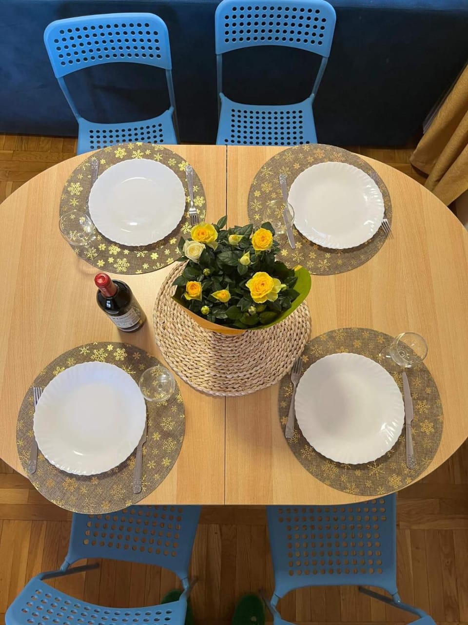 Food and drinks, Dining area, Food, Drinks