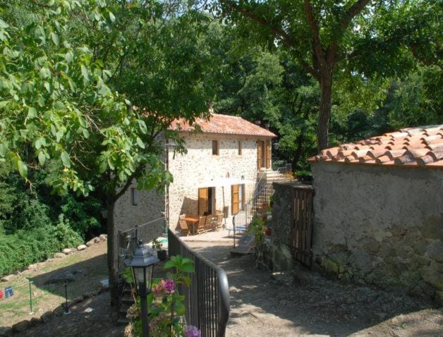 Agriturismo Molino del Ponte Farm Stay in Tuscany