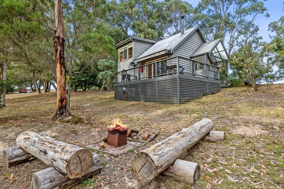 Lorne Bush House Cottages & Eco Retreats Nature lodge in Lorne