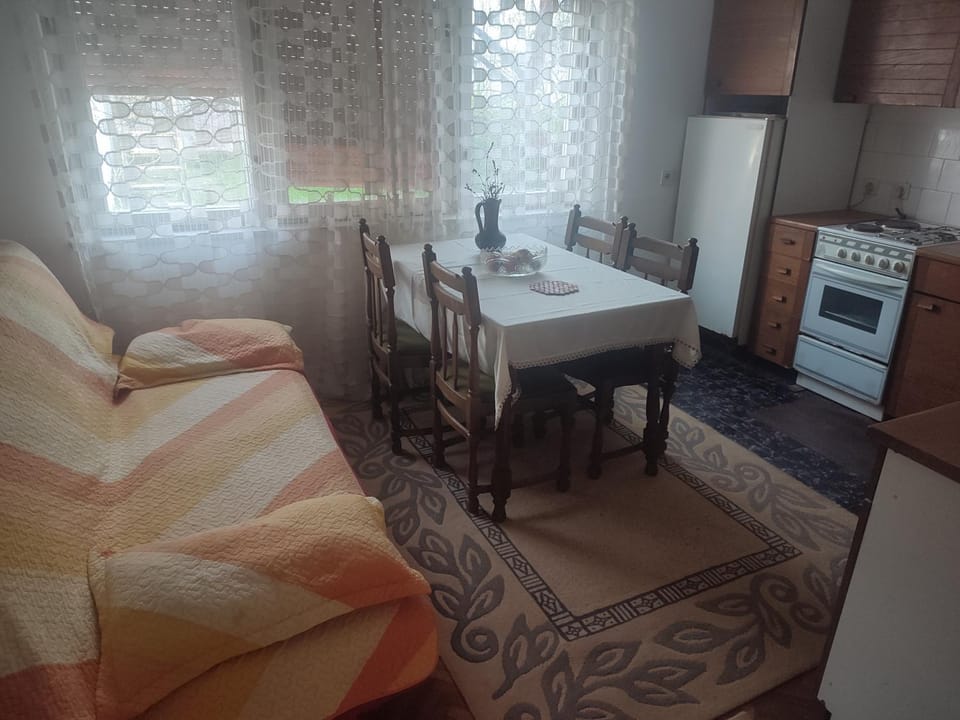 Apartman Retro Una Apartment in Federation of Bosnia and Herzegovina