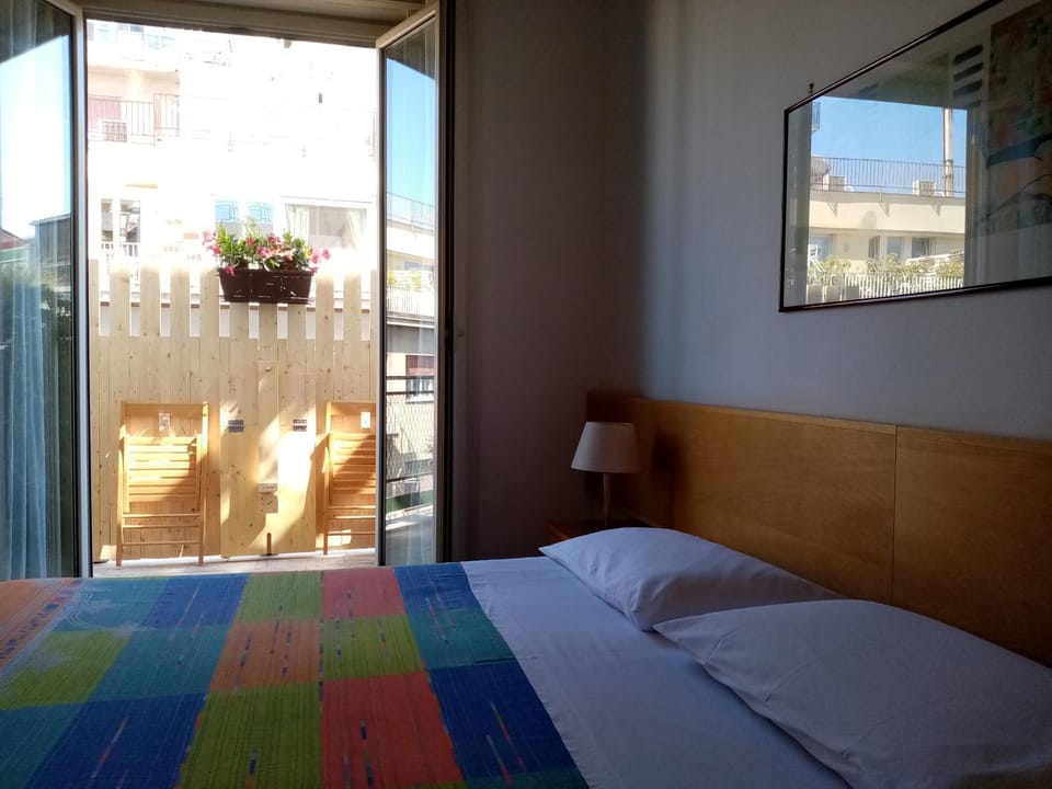 Communal lounge/ TV room, Photo of the whole room