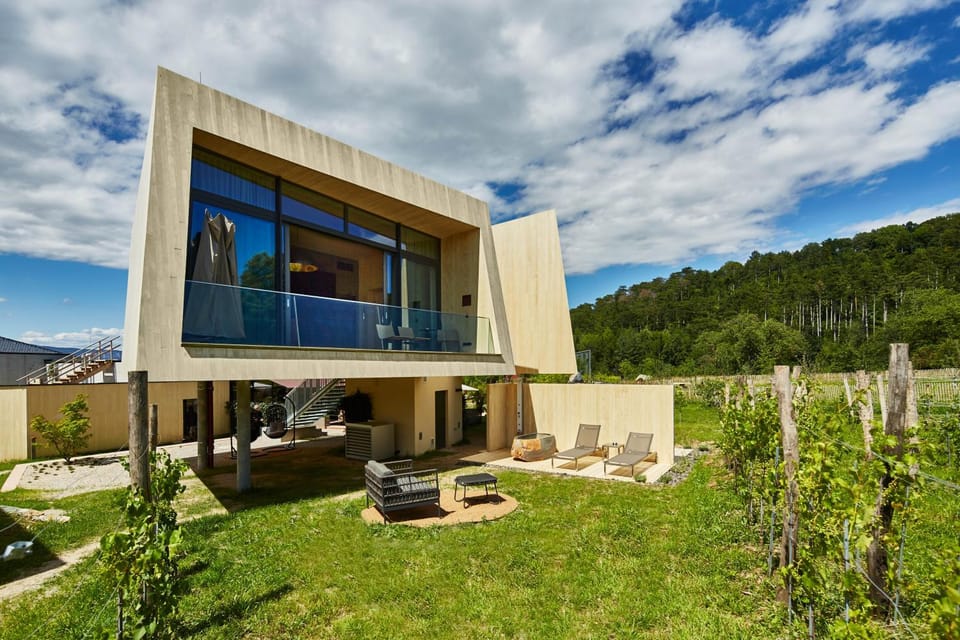 Shower, Garden, Balcony/Terrace, Seating area