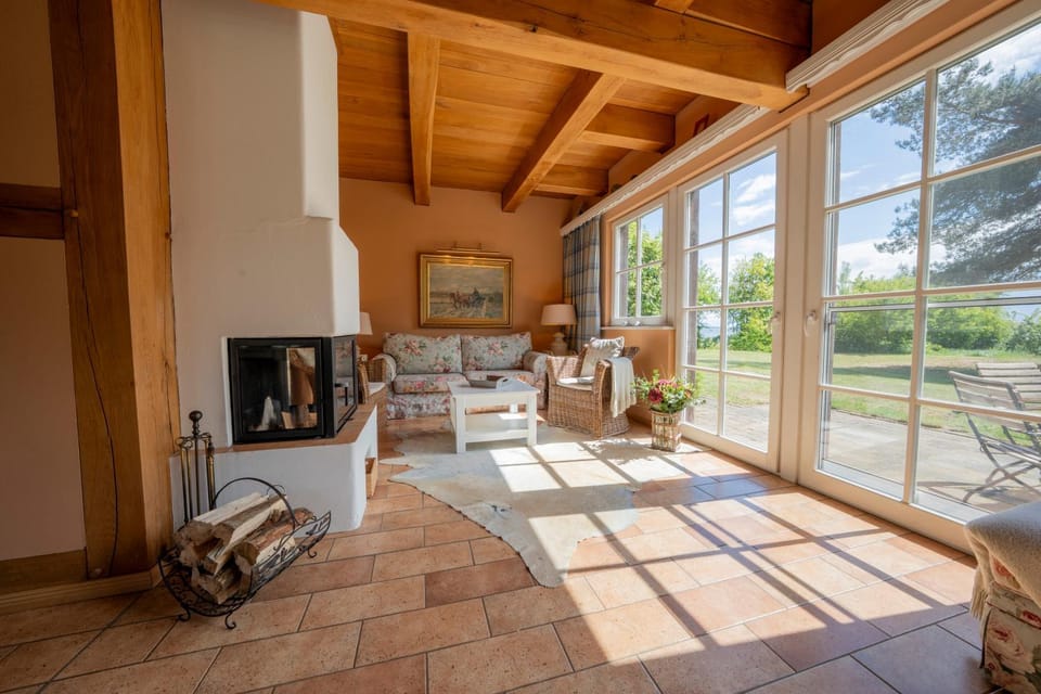 View (from property/room), Balcony/Terrace, Seating area, fireplace