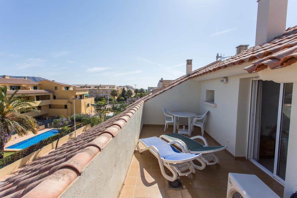 Balcony/Terrace, City view